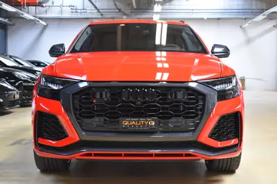 Audi RSQ8 quattro — Le SUV coupé de 600 ch, très peu roulé — tableau de bord