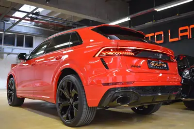 Audi RSQ8 quattro — Le SUV coupé de 600 ch, très peu roulé — Miniature 9