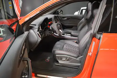 Audi RSQ8 quattro — Le SUV coupé de 600 ch, très peu roulé — Miniature 10