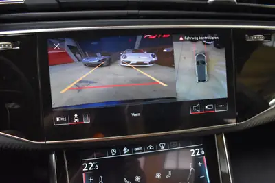 Audi RSQ8 quattro — Le SUV coupé de 600 ch, très peu roulé — Miniature 15