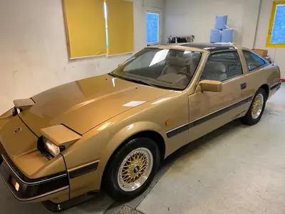Nissan 300 ZX T — Coupé sportif des années 80, moteur 3.0L turbo et bas kilométrage — side view