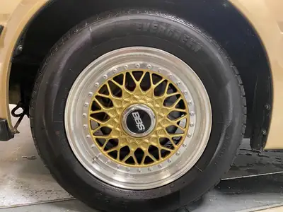 Nissan 300 ZX T — Coupé sportif des années 80, moteur 3.0L turbo et bas kilométrage — Thumbnail 7