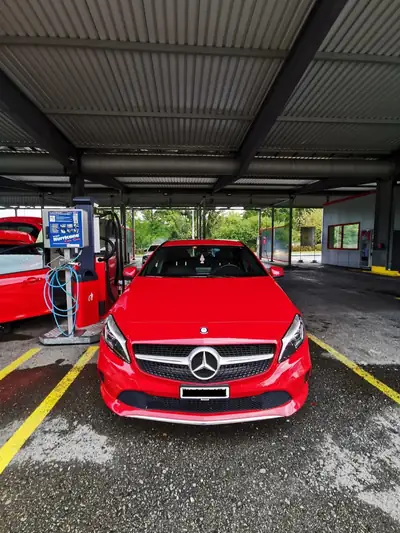 Mercedes-Benz Classe A 180 Urban — Élégance compacte et fiabilité allemande — vista esterna