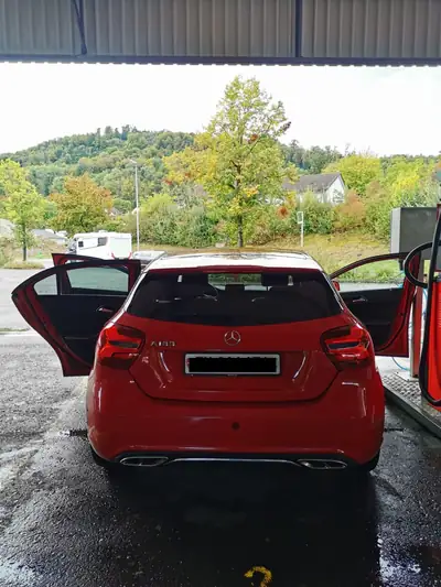 Mercedes-Benz Classe A 180 Urban — Élégance compacte et fiabilité allemande — dettaglio