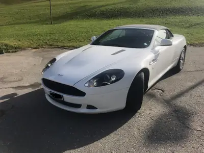 Aston Martin DB9 Volante Touchtronic — Cabriolet anglais prestige, 19'000 km seulement — côté