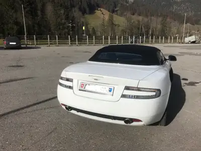 Aston Martin DB9 Volante Touchtronic — Cabriolet anglais prestige, 19'000 km seulement — Miniature 12