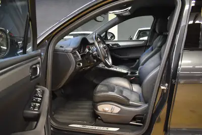 Porsche Macan GTS PDK — SUV sportif 360 ch, première main, 74'000 km — Miniature 12
