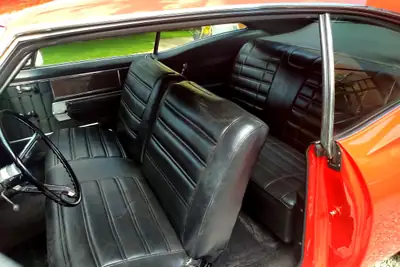 Chevrolet Impala 427 1968 — Muscle car légendaire, moteur 7.0L de 389 CV — Detail