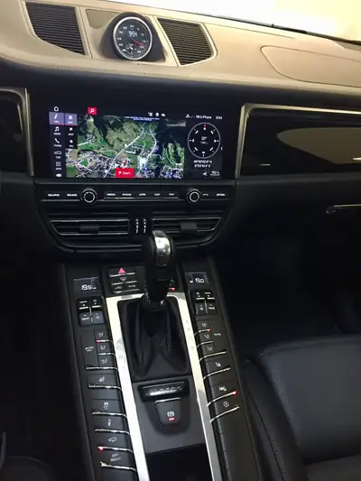 Porsche Macan S PDK — SUV sportif 354 ch, très peu kilométré, transmission intégrale — interni