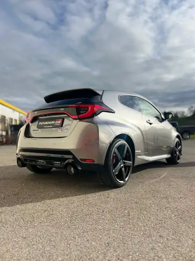 Toyota GR Yaris 1.6 Turbo Sport 4x4 — Sportive compacte 280 ch, 4 roues motrices — Thumbnail 11