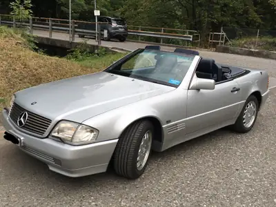 Mercedes-Benz SL 280 — Roadster légendaire 1994, 167'000 km, teinte argent — interni