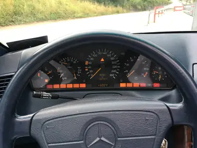 Mercedes-Benz SL 280 — Roadster légendaire 1994, 167'000 km, teinte argent — Miniatura 9