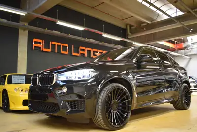 BMW X6M Steptronic — SUV coupé haute performance, 575 ch et équipements premium — Miniature 8