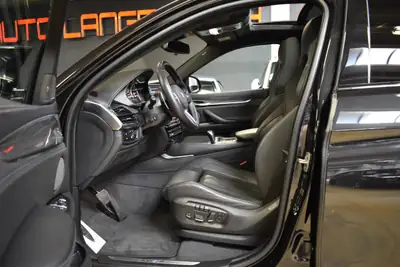 BMW X6M Steptronic — SUV coupé haute performance, 575 ch et équipements premium — Miniature 12