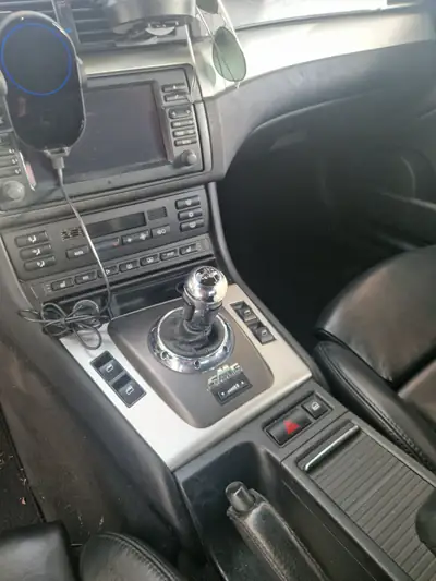 BMW M3 Coupé 2002 — Légende sportive, 343 ch et histoire authentique — Miniature 10
