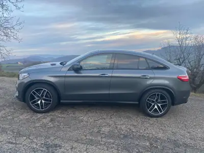 Mercedes-Benz GLE 43 AMG Coupé — Élégance sportive et puissance 390 ch — Miniature 7