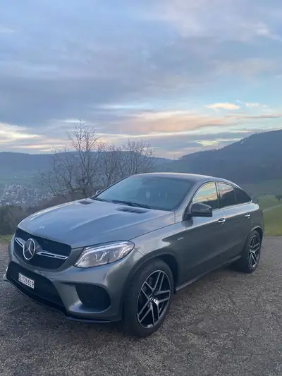 Mercedes-Benz GLE 43 AMG Coupé — Élégance sportive et puissance 390 ch — Miniature 9