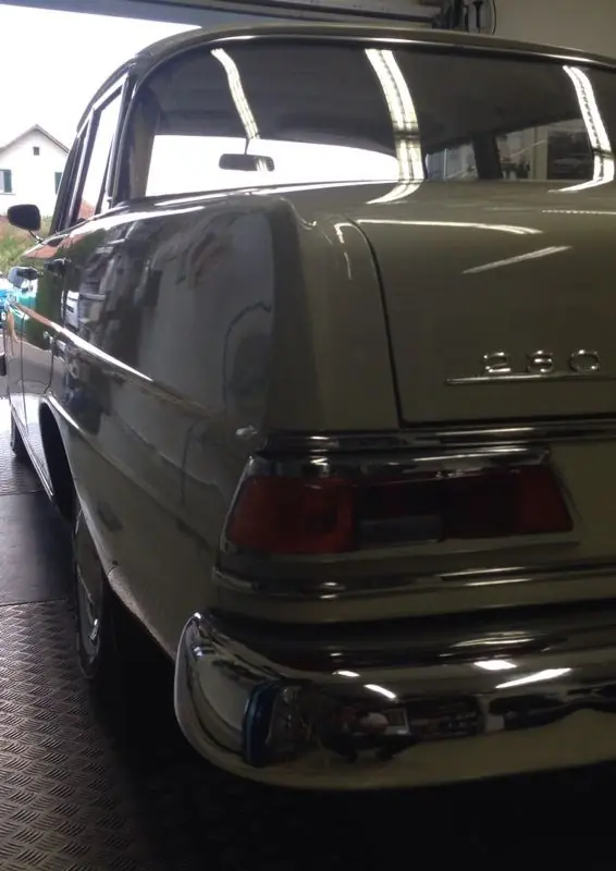 Mercedes-Benz 230 1967 occasion Oberrohrdorf — 3