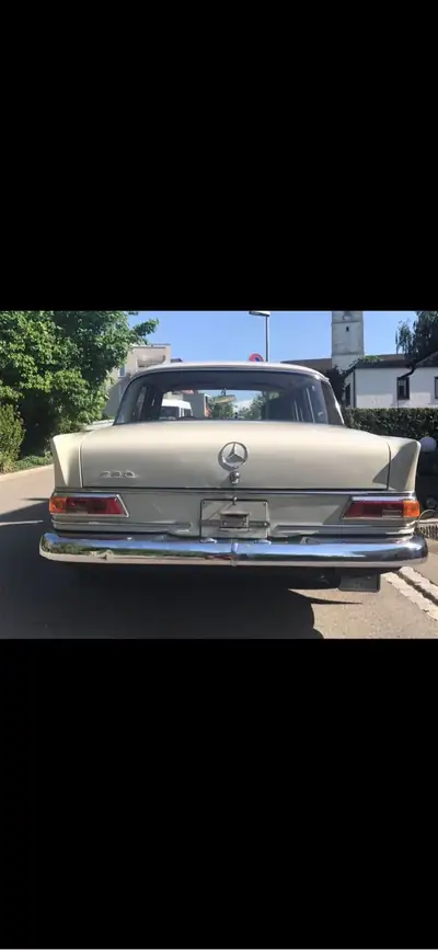 Mercedes-Benz 230 Kleine Heckflosse 1967 — Authentique Oldtimer, État d'origine impeccable — Miniatur 11