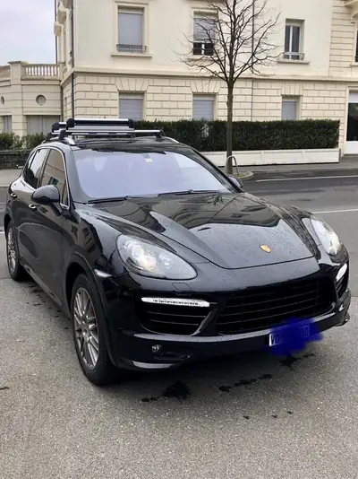 Porsche Cayenne Turbo S 2013 — Performance brute et prestige, 83'000 km seulement — vue extérieure