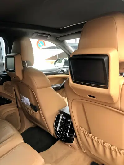 Porsche Cayenne Turbo S 2013 — Performance brute et prestige, 83'000 km seulement — détail