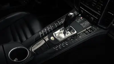 Porsche Panamera Turbo 4.8 PDK Techart Grand GT — 600 ch, édition limitée collector — Innenraum