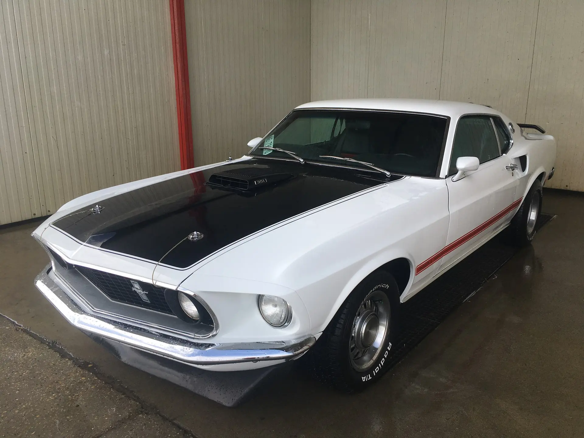 Ford Mustang Sportroof Mach 1 1969 — Légende américaine, V8 5.7L, histoire authentique