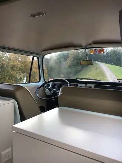 VW T2 T2a Camping 1969 — Légendaire fourgon aménagé, véhicule vétéran authentique — Miniatura 9