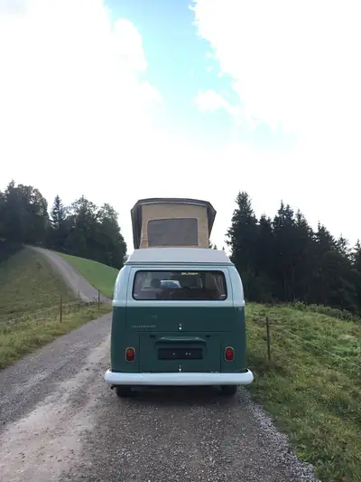 VW T2 T2a Camping 1969 — Légendaire fourgon aménagé, véhicule vétéran authentique — Miniatura 13