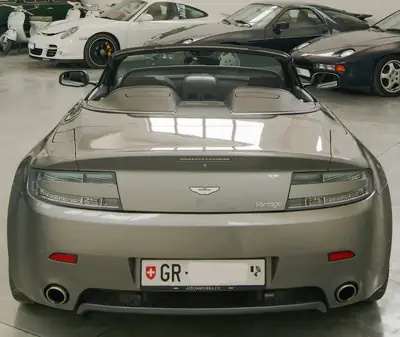 Aston Martin V8 Vantage 4.3 Sportshift — Cabriolet légendaire, 48'000 km seulement — Armaturenbrett