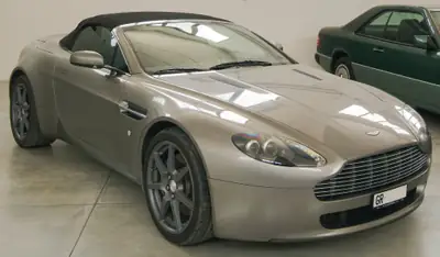 Aston Martin V8 Vantage 4.3 Sportshift — Cabriolet légendaire, 48'000 km seulement — Miniatur 17