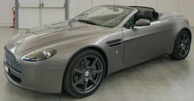 Aston Martin V8 Vantage 4.3 Sportshift — Cabriolet légendaire, 48'000 km seulement — Miniatur 18