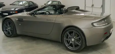 Aston Martin V8 Vantage 4.3 Sportshift — Cabriolet légendaire, 48'000 km seulement — Miniatur 19