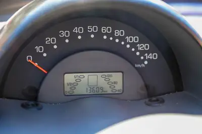 Smart Fortwo Crossblade 2002 — L'icône cabriolet compacte, 14'500 km seulement — Miniature 14