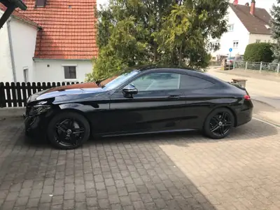 Mercedes-Benz C 220 d Coupé — Élégance sportive diesel, seulement 25 000 km — arrière