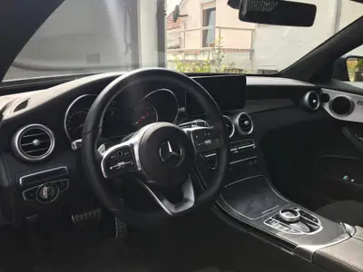 Mercedes-Benz C 220 d Coupé — Élégance sportive diesel, seulement 25 000 km — tableau de bord