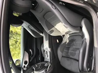 Mercedes-Benz C 220 d Coupé — Élégance sportive diesel, seulement 25 000 km — détail