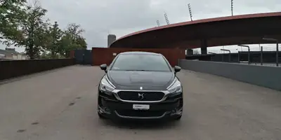 DS 5 Hybrid4 200 SO Chic — Élégance française et technologie hybride, 5000 km seulement — Seitenansicht