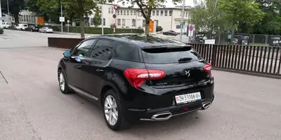 DS 5 Hybrid4 200 SO Chic — Élégance française et technologie hybride, 5000 km seulement — Miniatur 7