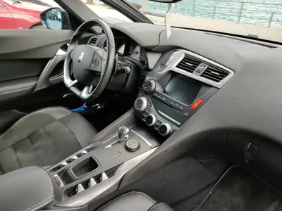 DS 5 Hybrid4 200 SO Chic — Élégance française et technologie hybride, 5000 km seulement — Miniatur 20