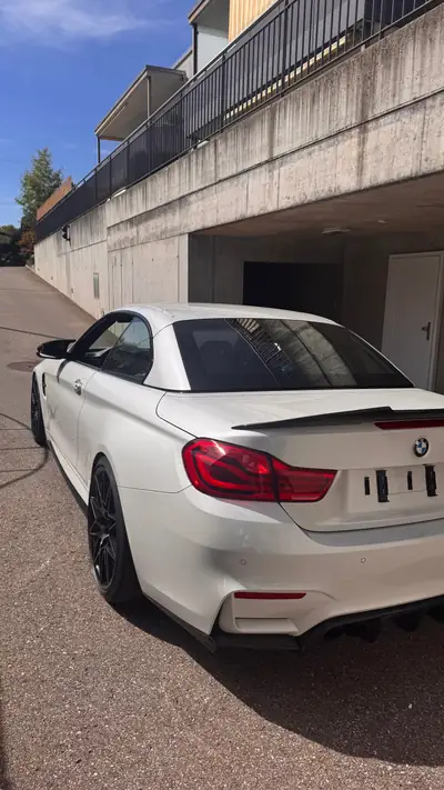 BMW M4 Cabriolet Competition — 450 ch, cabriolet haute performance 2017 — Miniatura 8