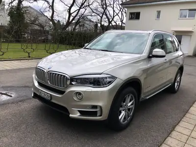 BMW X5 xDrive 40d Steptronic — SUV premium diesel, 48'000 km seulement — vista esterna