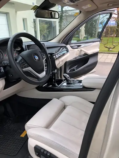 BMW X5 xDrive 40d Steptronic — SUV premium diesel, 48'000 km seulement — cruscotto