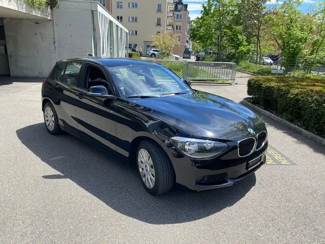 BMW 116 i — Citadine dynamique et économique, 39 000 km seulement — Außenansicht