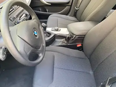 BMW 116 i — Citadine dynamique et économique, 39 000 km seulement — Innenraum