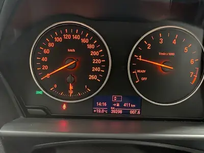 BMW 116 i — Citadine dynamique et économique, 39 000 km seulement — Armaturenbrett