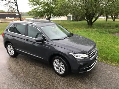 Volkswagen Tiguan 2.0 TDI SCR Elegance 4Motion — SUV diesel robuste, 3600 km seulement — vista esterna