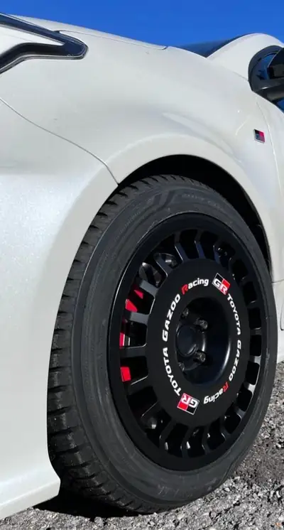Toyota GR Yaris 1.6 GR Sport 2026 — 280 ch, ultra-sportive, quasi neuve à Lausanne — Thumbnail 8