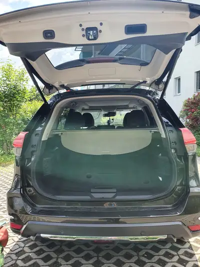 Nissan X-Trail 1.7 dCi Tekna 4x4 — SUV robuste, 70'000 km, très entretenu — Miniatur 9