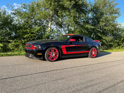 Ford Mustang Boss 302 Laguna Seca — Muscle car légendaire, 444 ch purs — intérieur